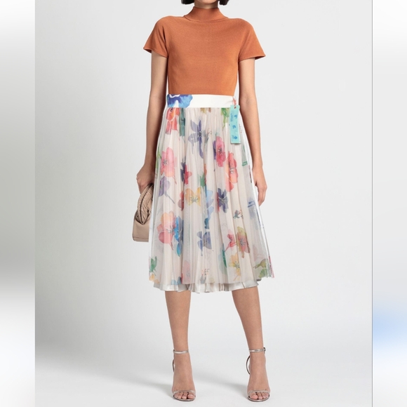 19. NWT OFF-WHITE FLORAL PLEATED SKIRT IT 42 / US MEDIUM/ 6 - Picture 4 of 16